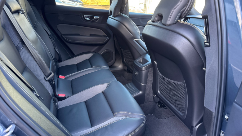 Volvo Xc60 2.0 T8 455 Recharge PHEV R DESIGN Pro 5dr AWD Auto Estate